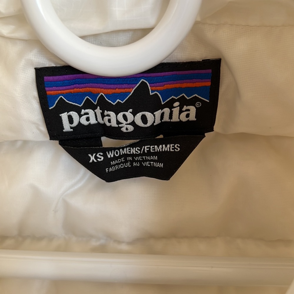 Womens Patagonia Down Sweater Vest - Picture 3 of 5